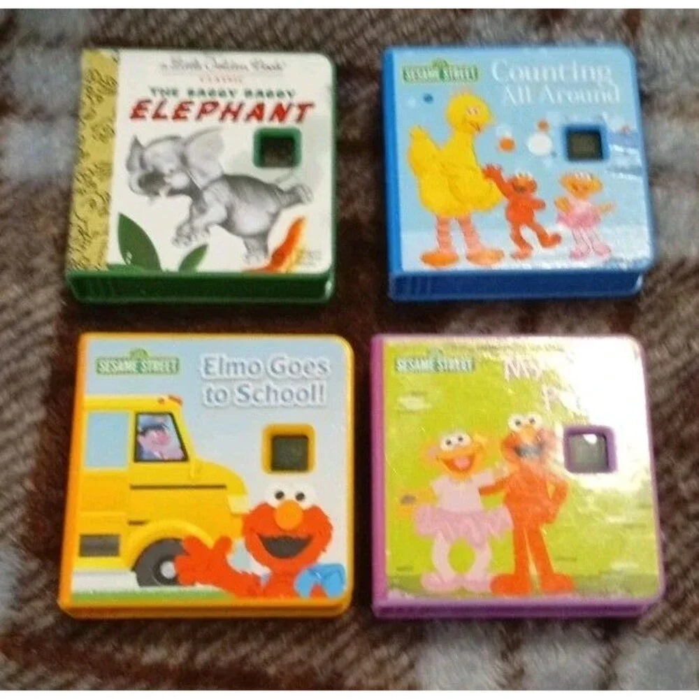 Little Tikes Story Dream Machine Projector with 4 Books - Picture 2 of 6